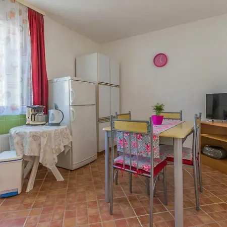 Klement Apartment